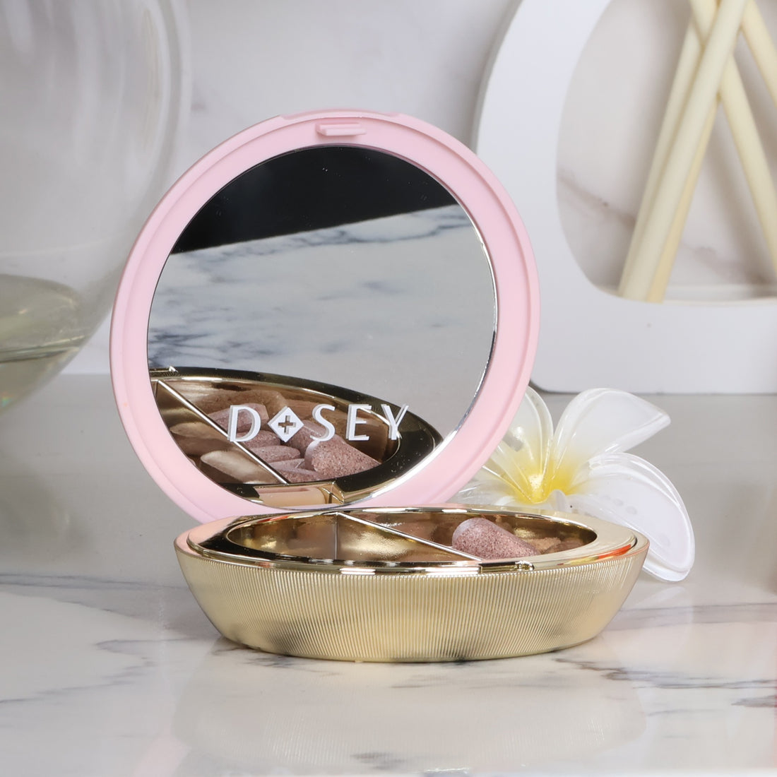 Dosey Dosey Pill Compact Case – Daily Wellness | Hey Sister!